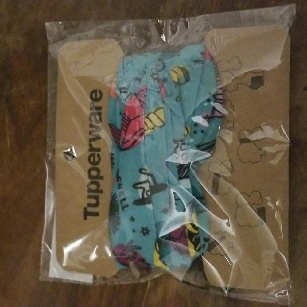 Tupperware Bandana - Picture 2 of 4